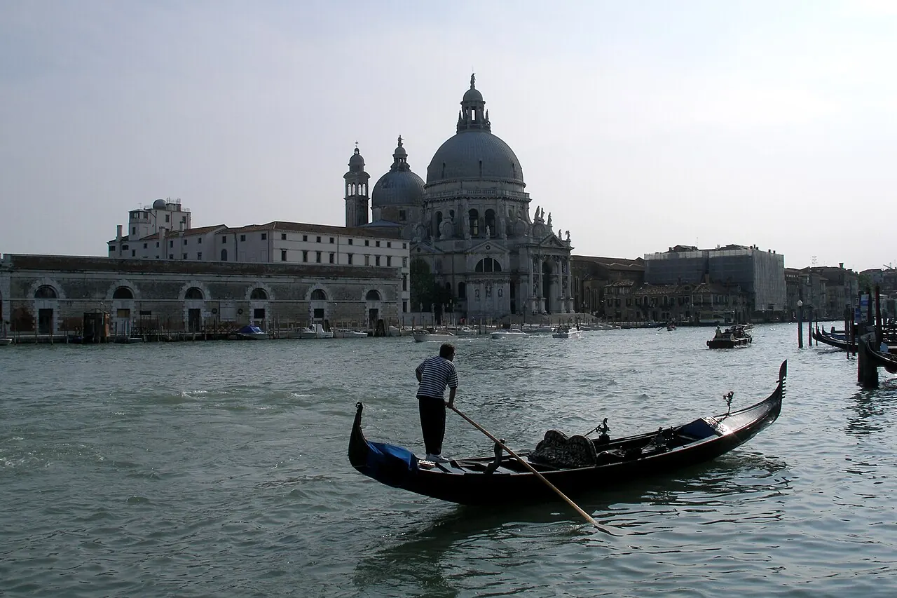 Le Grand Canal et Santa Maria della Salute à Venise